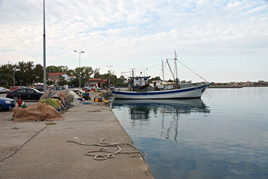Камарьотиса, гавань