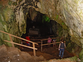The descent into the cave