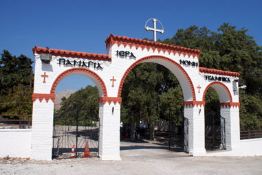 Ворота в Нижний монастырь