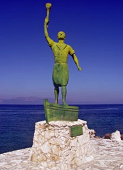 Гайос, памятник Анемояннису