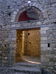 Gardiki, the entrance