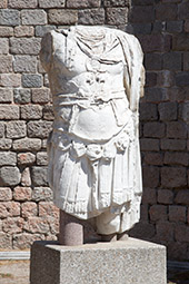 Траянеум