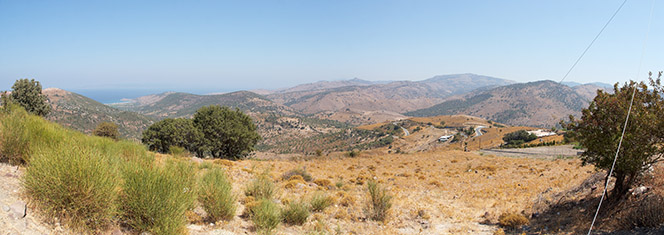 Вид местности по дороге к монастырю Ипсилу