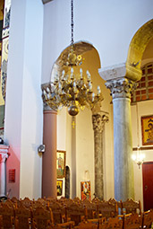 Внутри храма Св. Димитрия