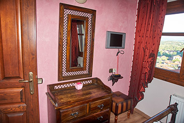 «Archontiko Mesochori», спальня