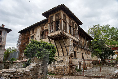 Касторья, особняк Басара