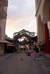 Рынок Модиано