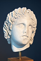 Археологический музей Пеллы, мраморная голова Александра Великого