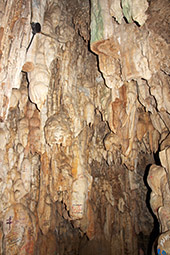 Эдесса, пещера у водопада