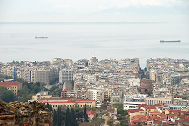Вид с башни Тригониу, на заднем плане – Олимп