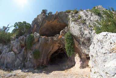Пещера Дамианоса